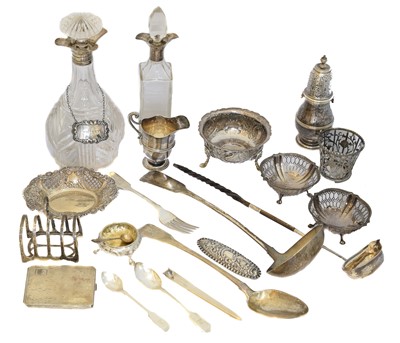 Lot 81 - A large selection of silver