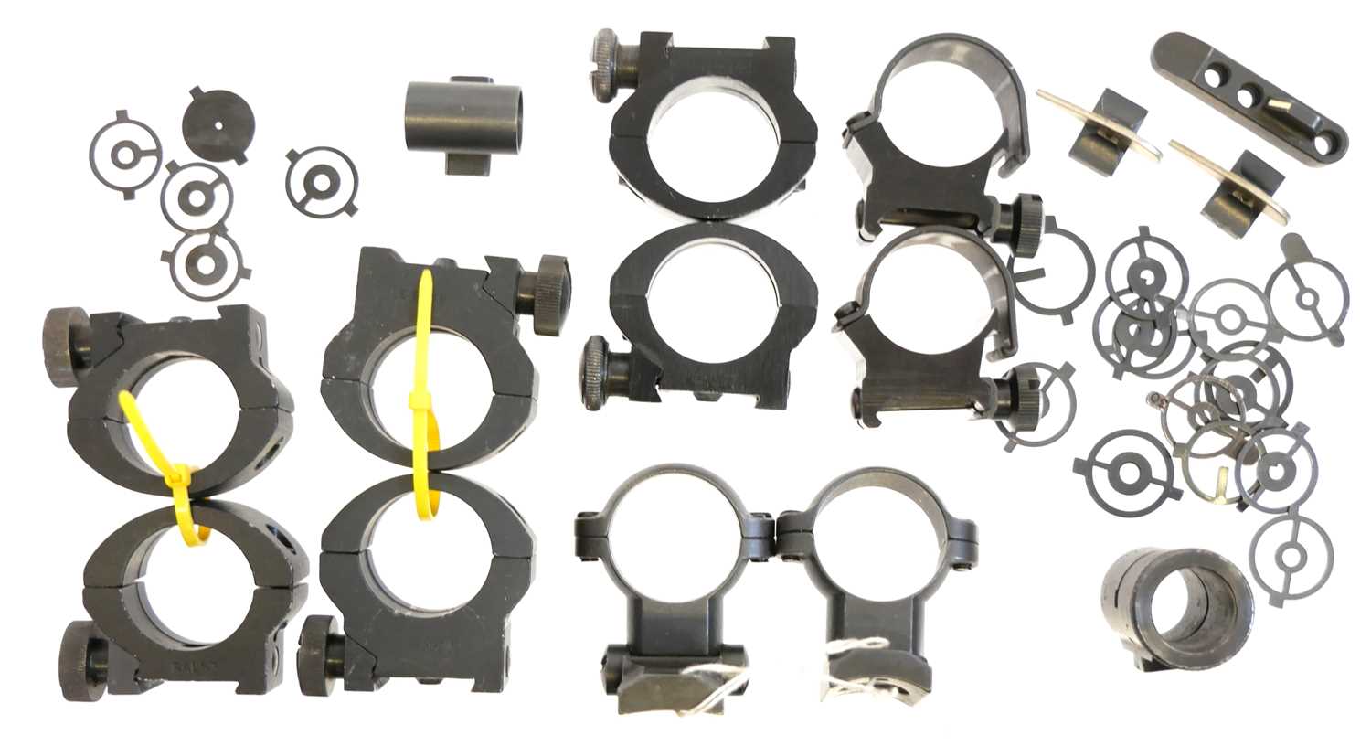 Lot 251 - Sights and scope rings