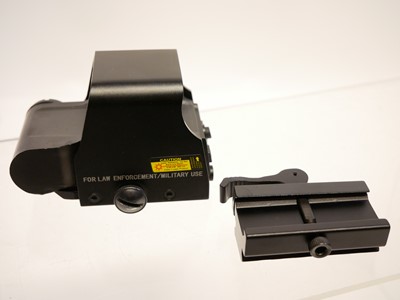 Lot 299 - Holographic rifle sight together with a quick release mount