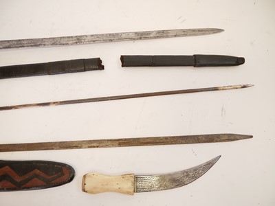 Lot 315 - 1796 pattern Officers' sword and other swords and knives.