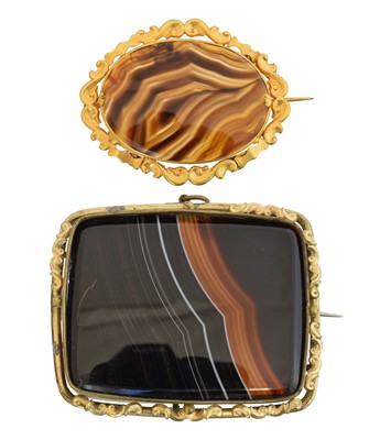 Lot 23 - Two agate brooches