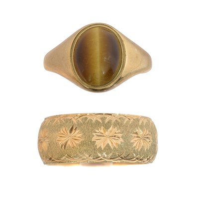 Lot 22 - Two 9ct gold rings