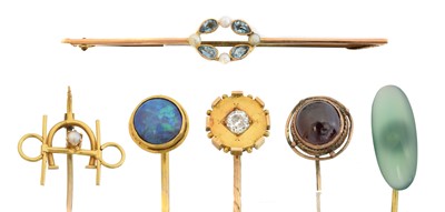Lot 30 - A selection of jewellery