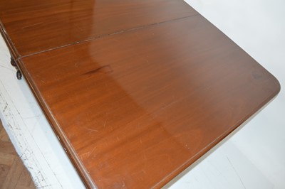 Lot 265 - Victorian mahogany wind-out dining table