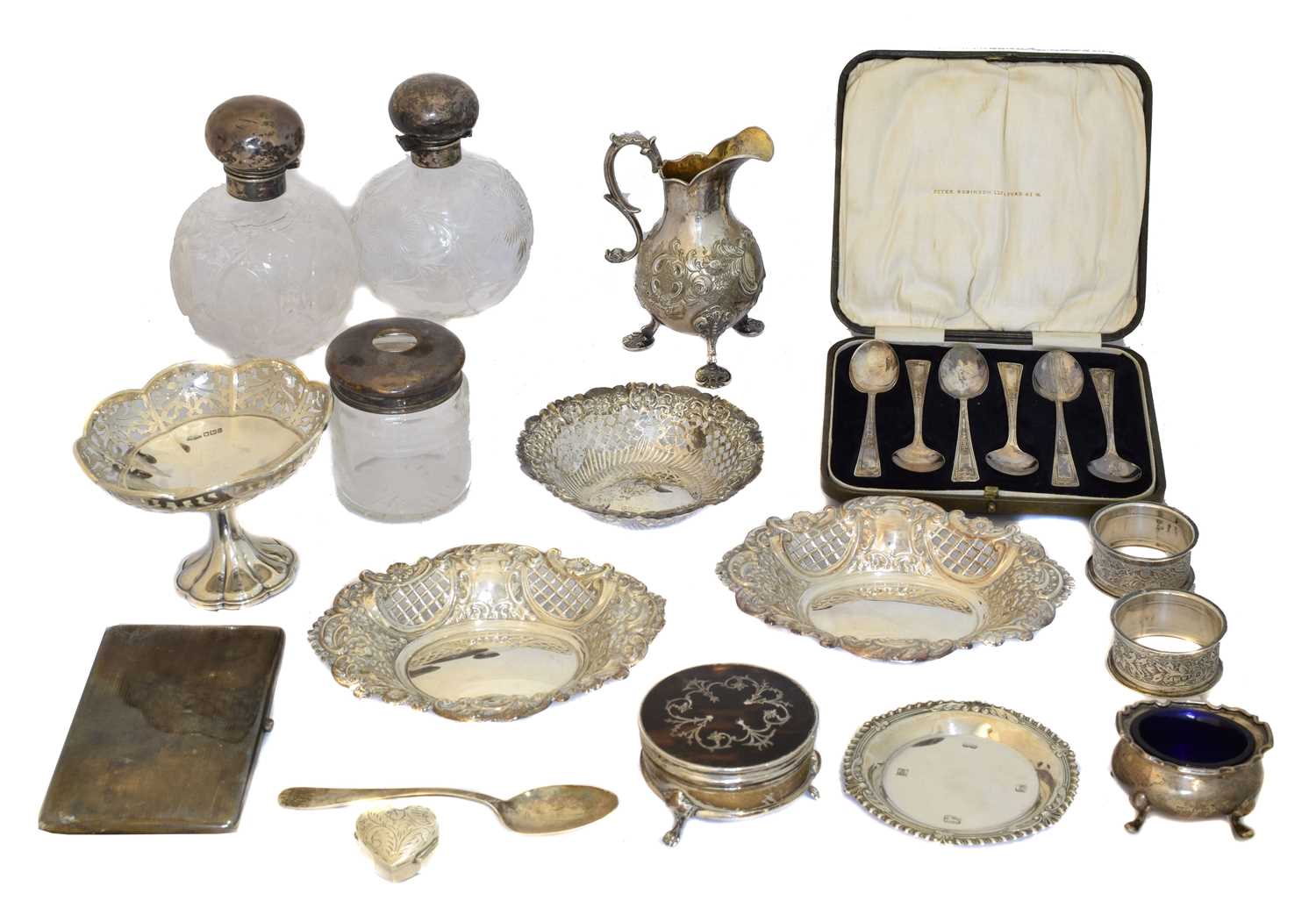 Lot 65 - A selection of silver