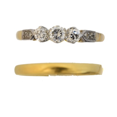 Lot 21 - Two rings