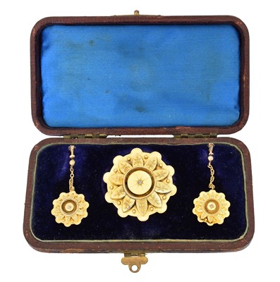 Lot 26 - A suite of Victorian jewellery