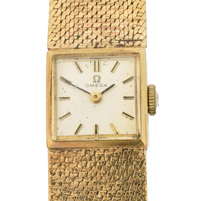 Lot 56 - A 9ct gold Omega wristwatch