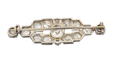 Lot 2 - An Art Deco diamond brooch