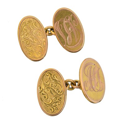 Lot 45 - A pair of 9ct gold cufflinks