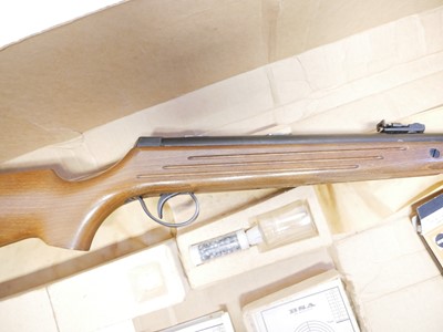 Lot 91 - Boxed BSA Meteor .22 air rifle with telescope