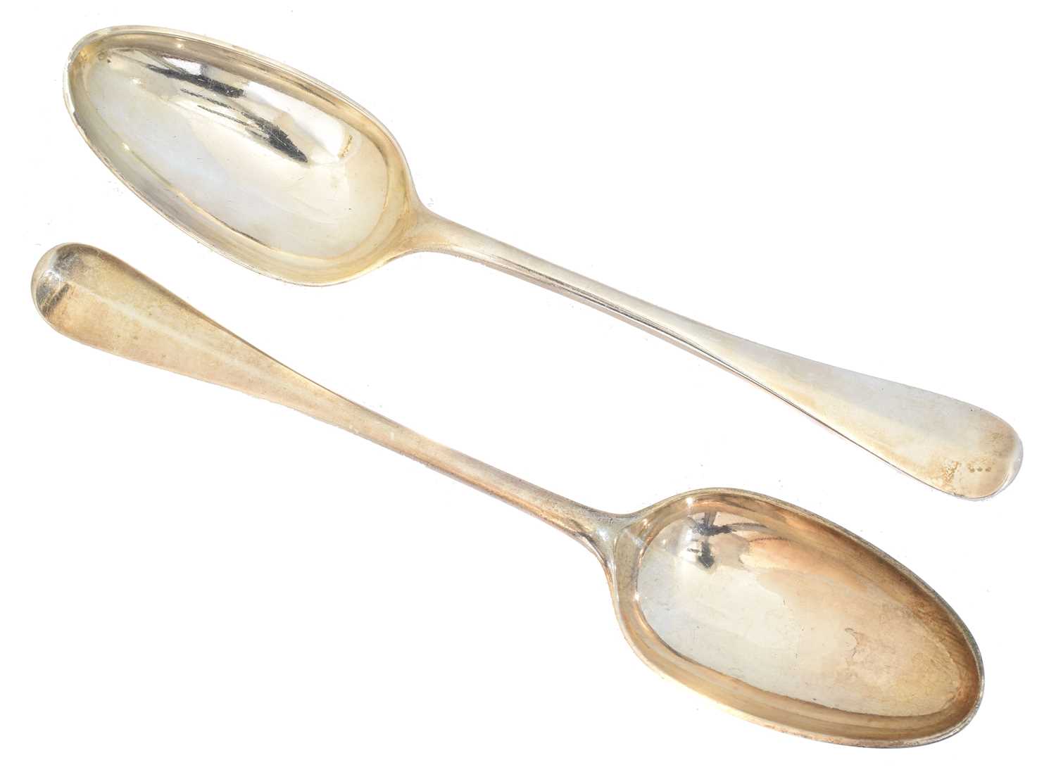 Lot 101 - A pair of George III Scottish silver spoons