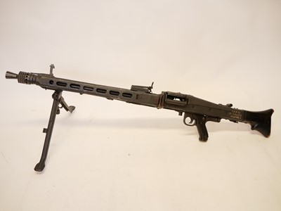Lot 70 - Deactivated MG53 belt fed machine gun