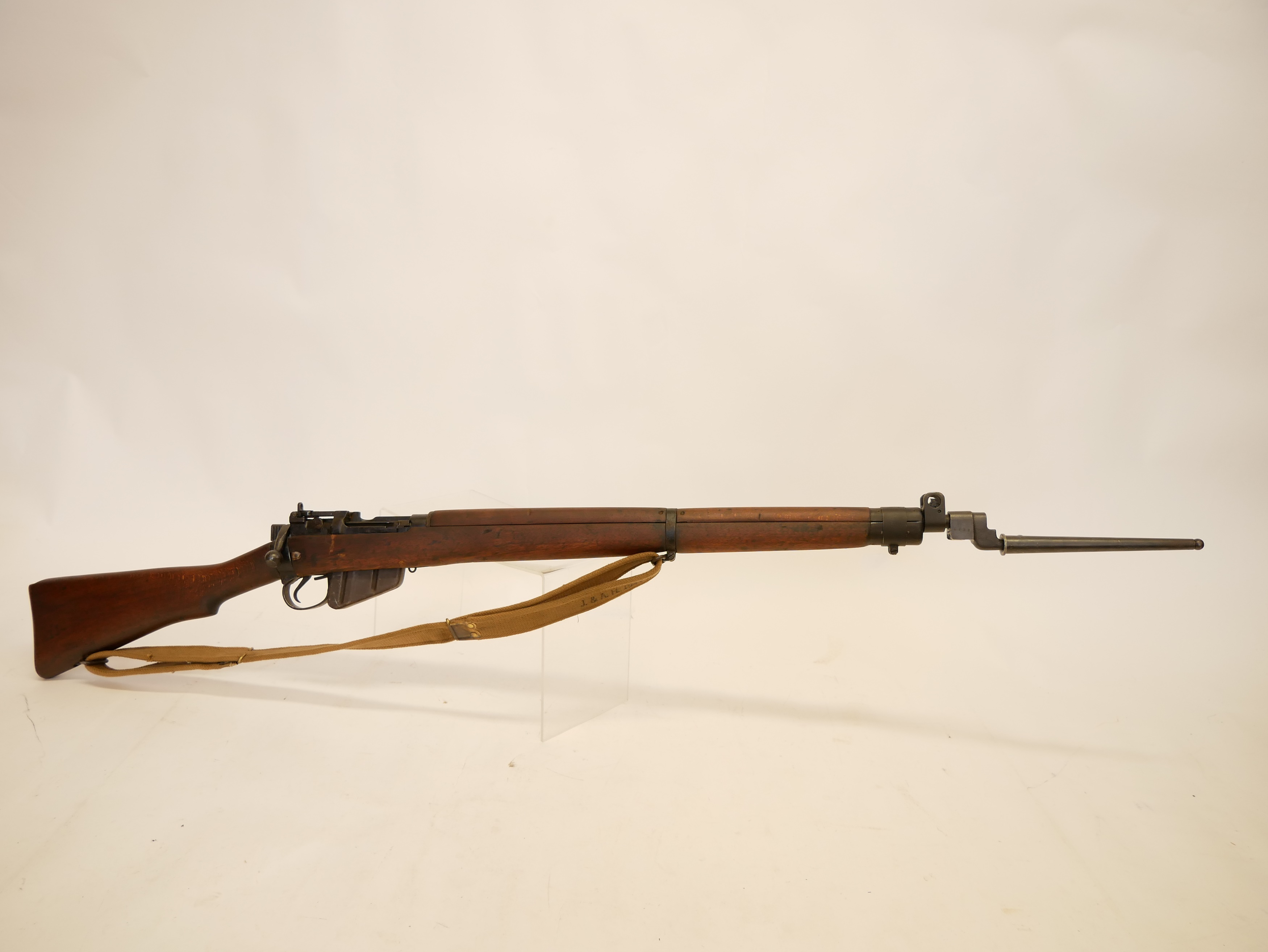 Deactivated Lee-Enfield rifle no4 mk1 British made 1944 dated