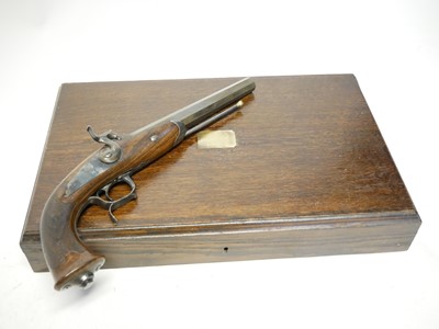 Lot 4 - French target pistol with case