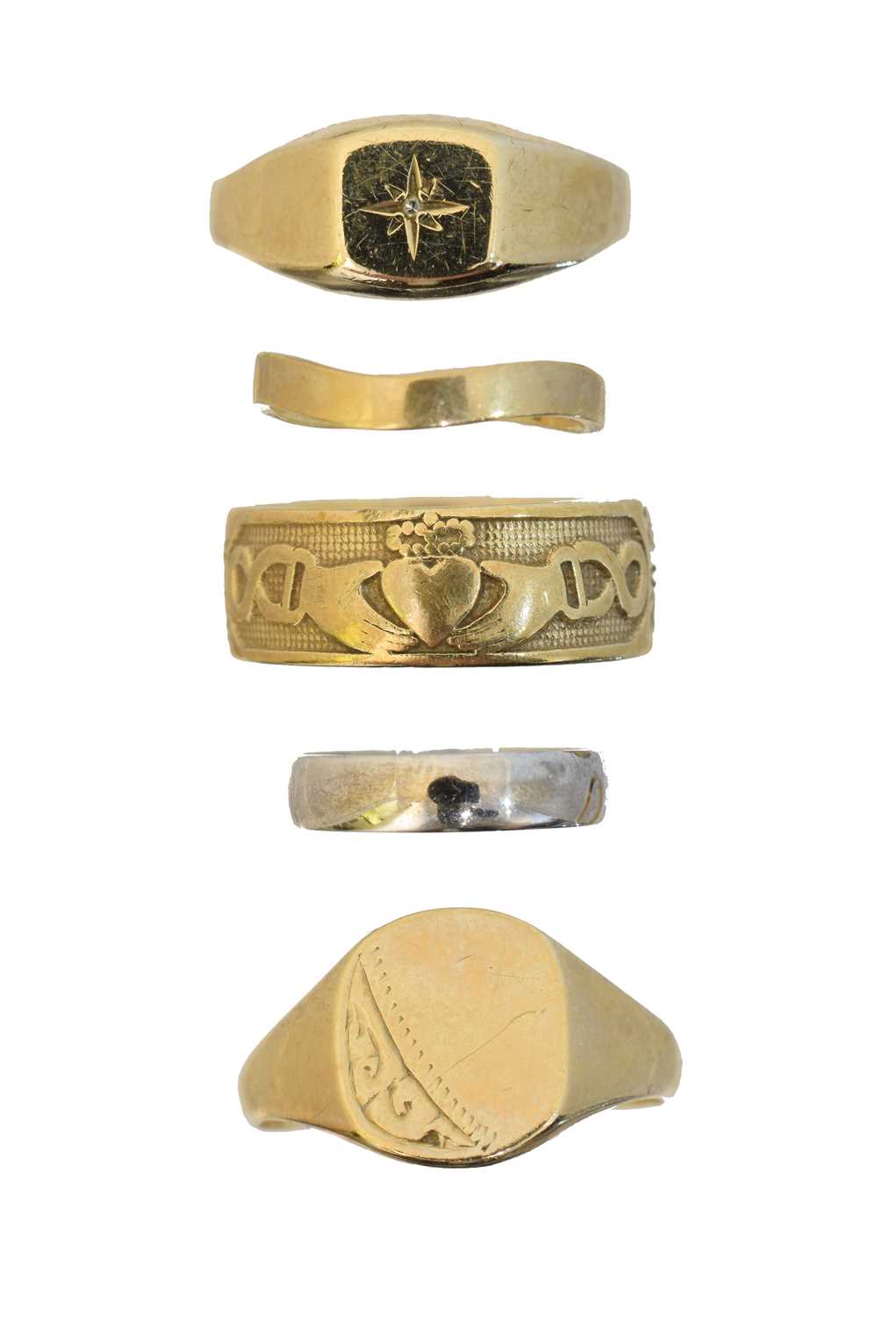Lot 90 - Five 9ct gold rings
