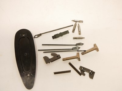 Lot 214 - Browning B2 spares