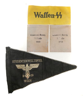 Lot 296 - Collection of militaria