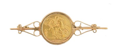 Lot 23 - A sovereign brooch