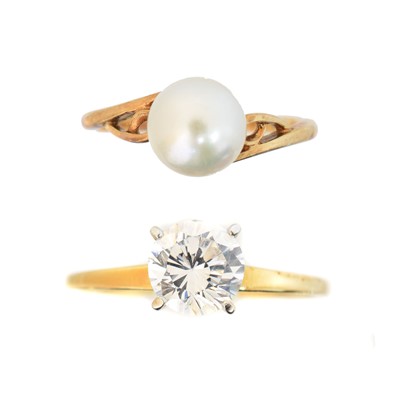 Lot 85 - Two gem-set dress rings