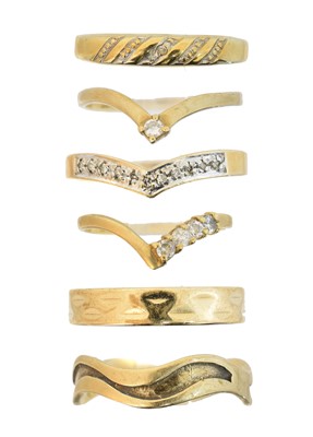Lot 142 - A selection of 9ct gold band rings