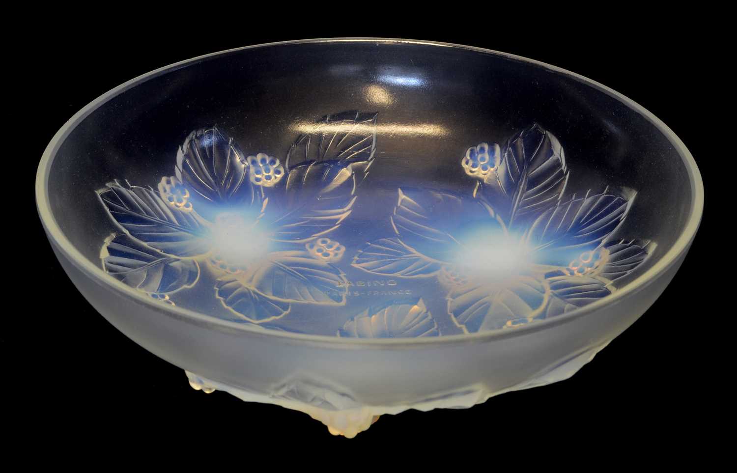 Lot 14 - Sabino opalescent glass bowl