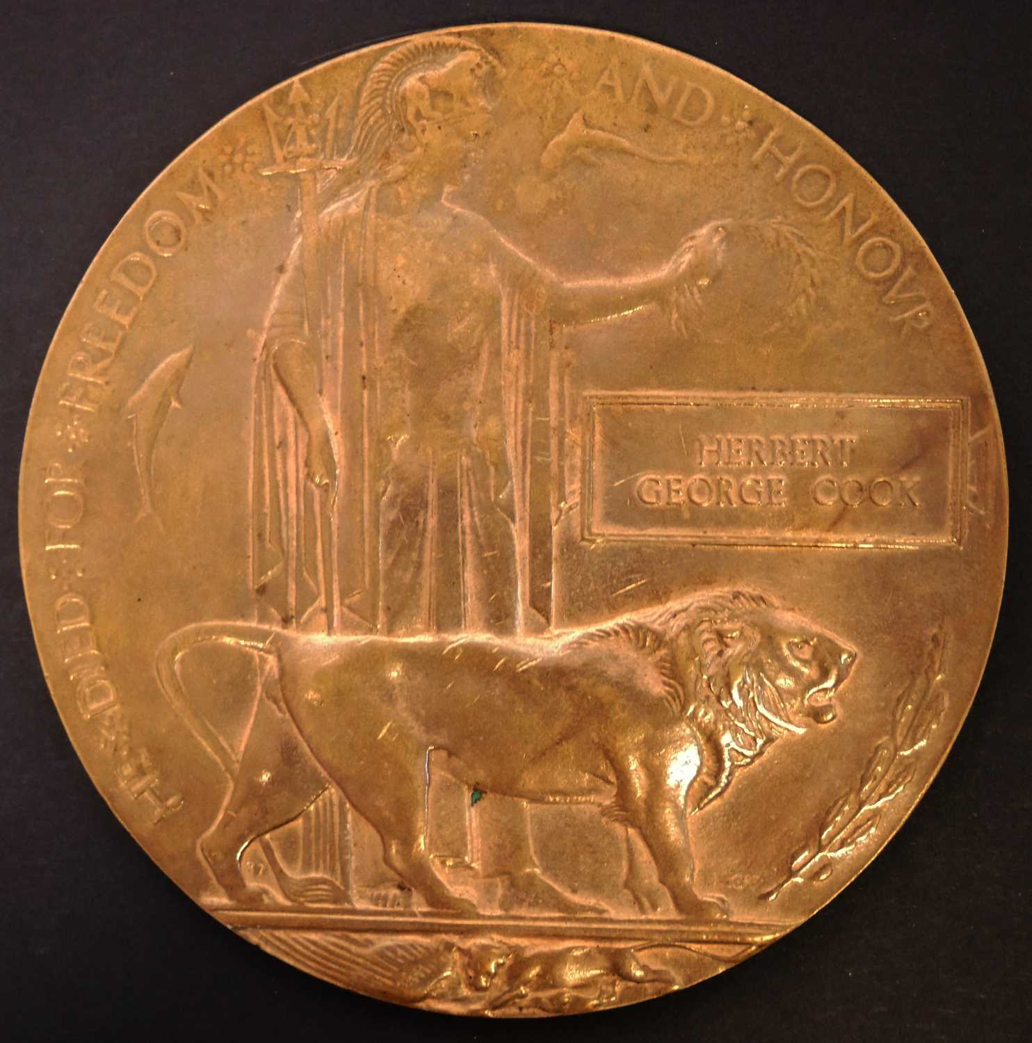 Lot 532 - WWI memorial plaque