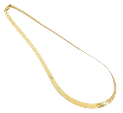 Lot 40 - A 9ct gold chain necklace