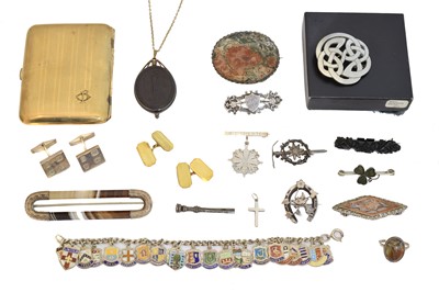 Lot 113 - A selection of jewellery