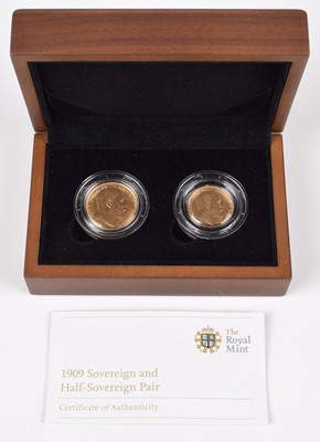 Lot 44 - The Royal Mint, 1909 Sovereign and Half-Sovereign Pair.