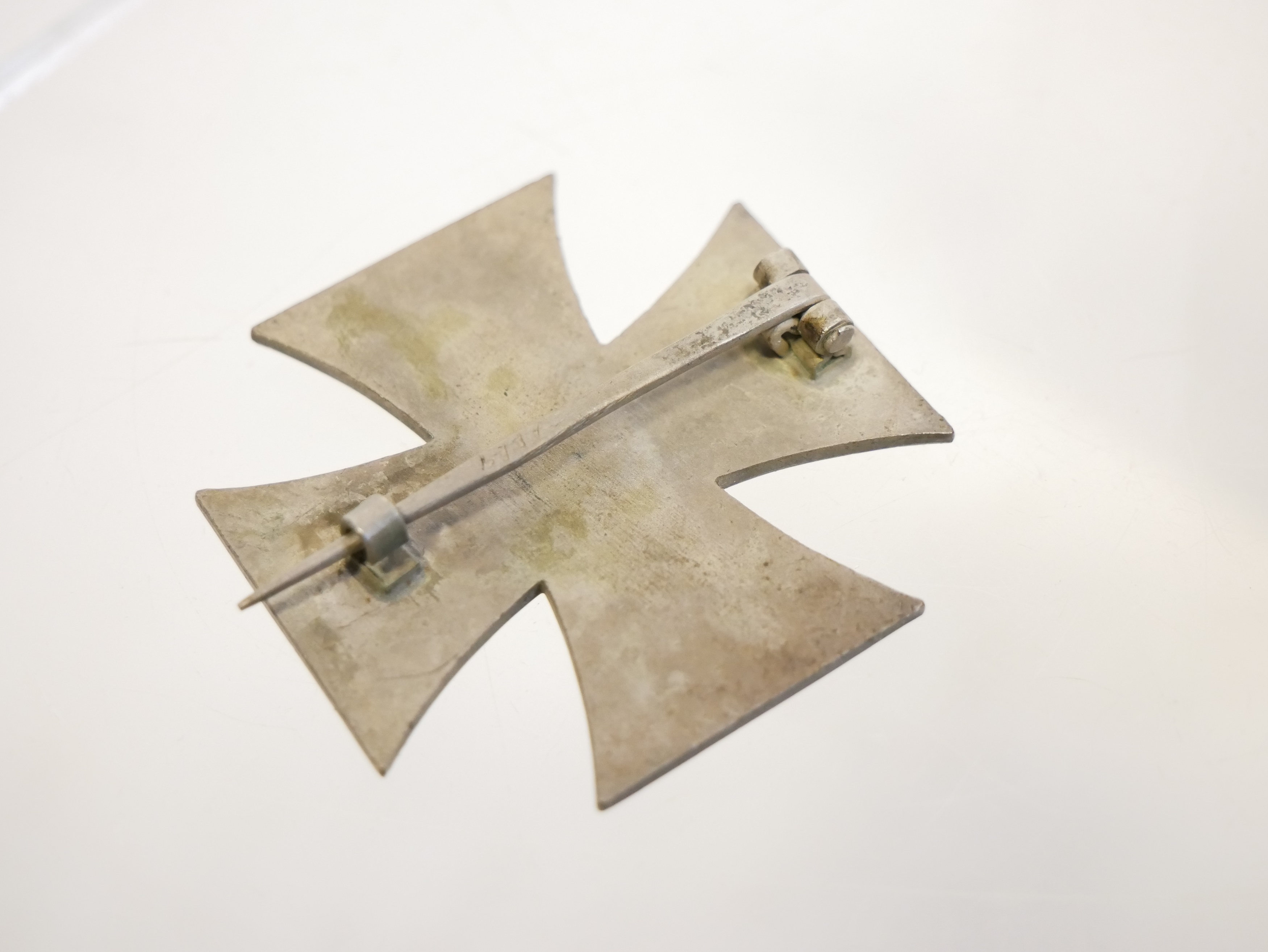 Lot 484 Reproduction German Iron cross and Luftwaffe