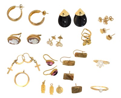 Lot 112 - A selection of jewellery