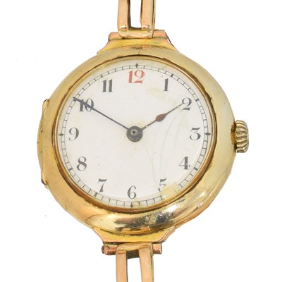 Lot 140 - A 9ct gold wristwatch