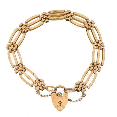 Lot 13 - A 9ct gold bracelet