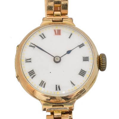Lot 139 - A 9ct gold wristwatch