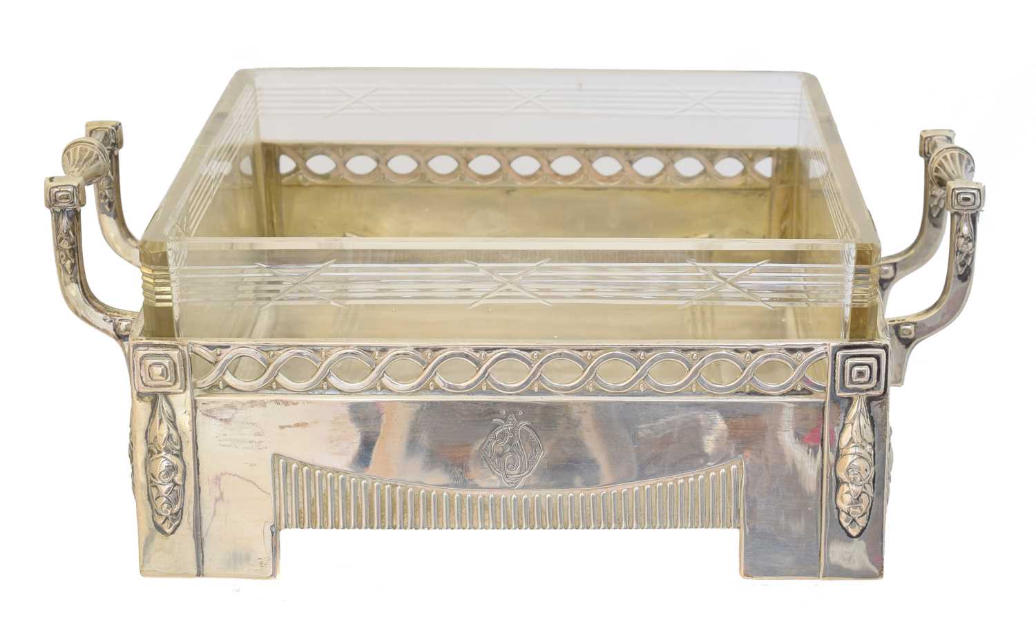 Lot 188 - An early 20th century German silver centrepiece