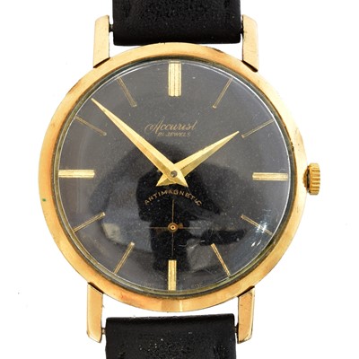 Lot 144 - A 9ct gold Accurist watch