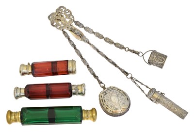Lot 189 - A selection of silver and white metal items