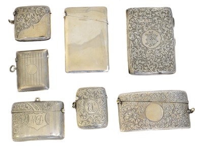 Lot 181 - A selection of silver