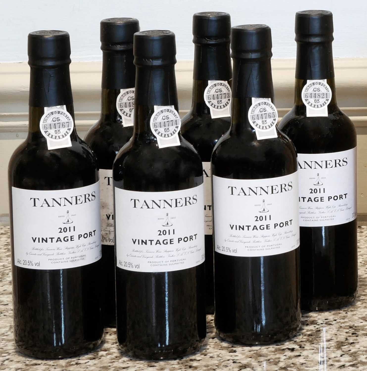 Lot 34 - 6 Half bottles Tanners Vintage Port