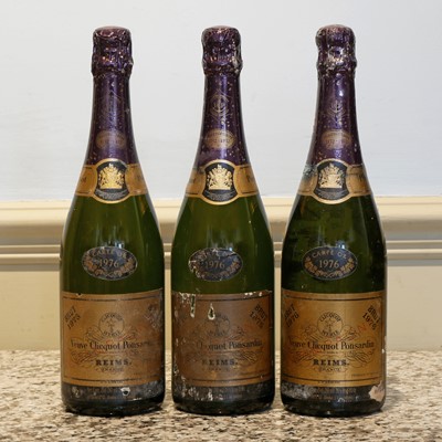 Lot 26 - 3 bottles of vintage Champagne
