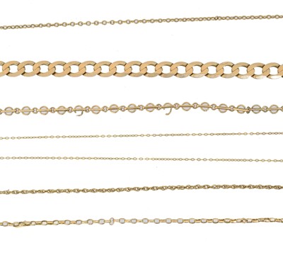 Lot 42 - A selection of gold chains