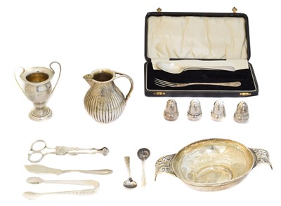 Lot 114 - A selection of silver