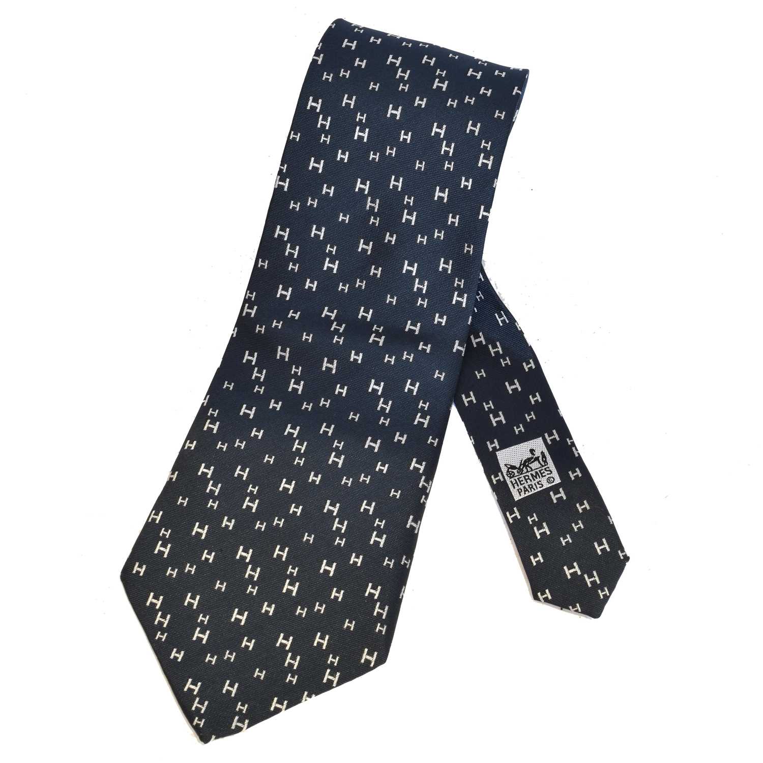 Lot 207 - A Hermès silk tie
