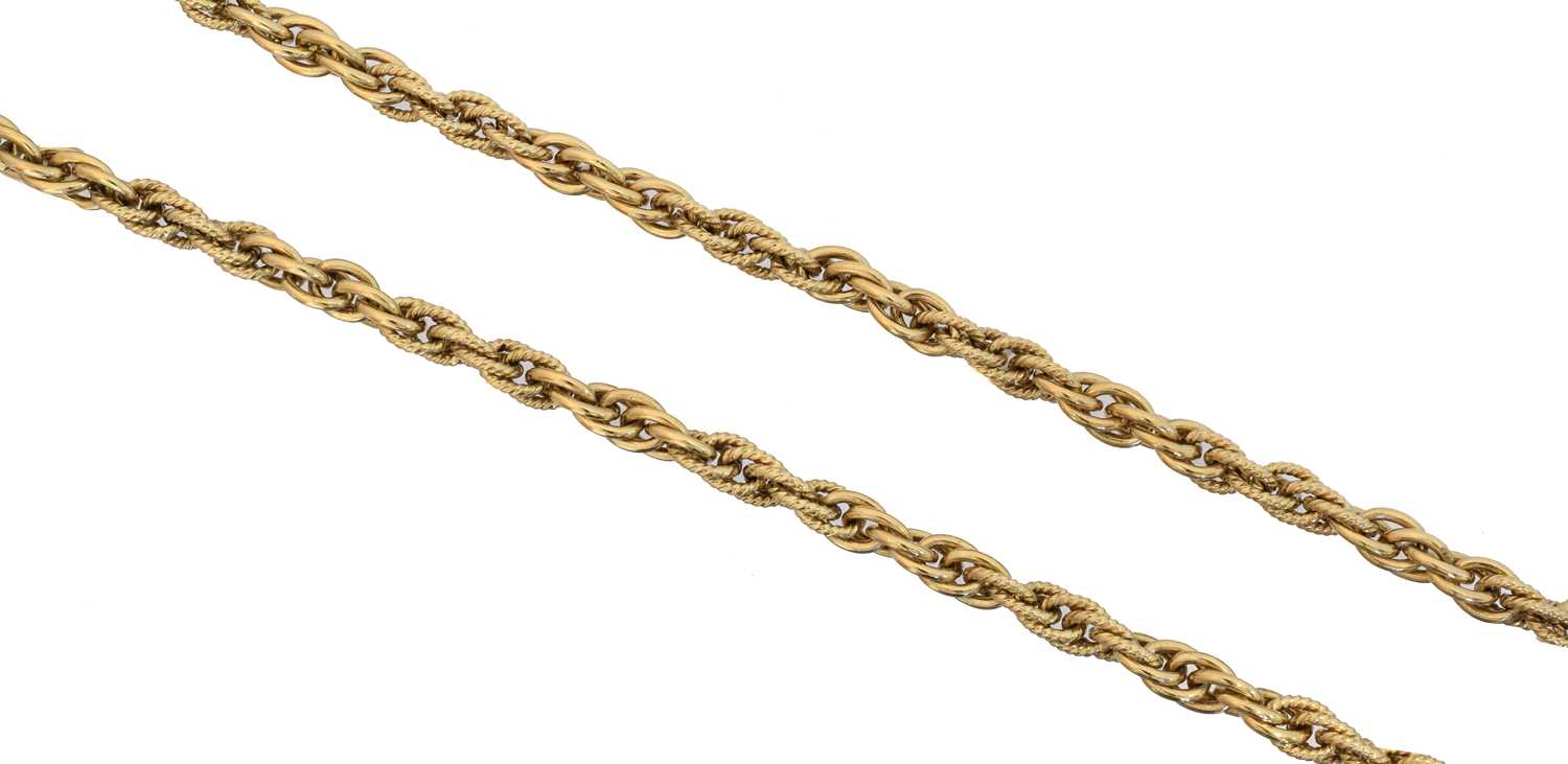 Lot 103 - A 9ct gold chain necklace