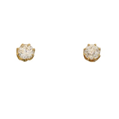Lot 58 - A pair of diamond stud earrings