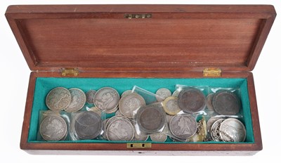 Lot 136 - One wooden box of assorted British silver and copper coinage (quantity).