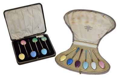 Lot 128 - Two cased sets of silver enamel coffee spoons