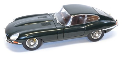 Lot 43 - DeAgostini 1:8 scale Jaguar E-Type Coupe Series I 1963