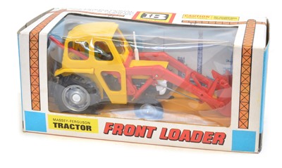 Lot 36 - Britains 9572 Massey-Ferguson Tractor Front Loader